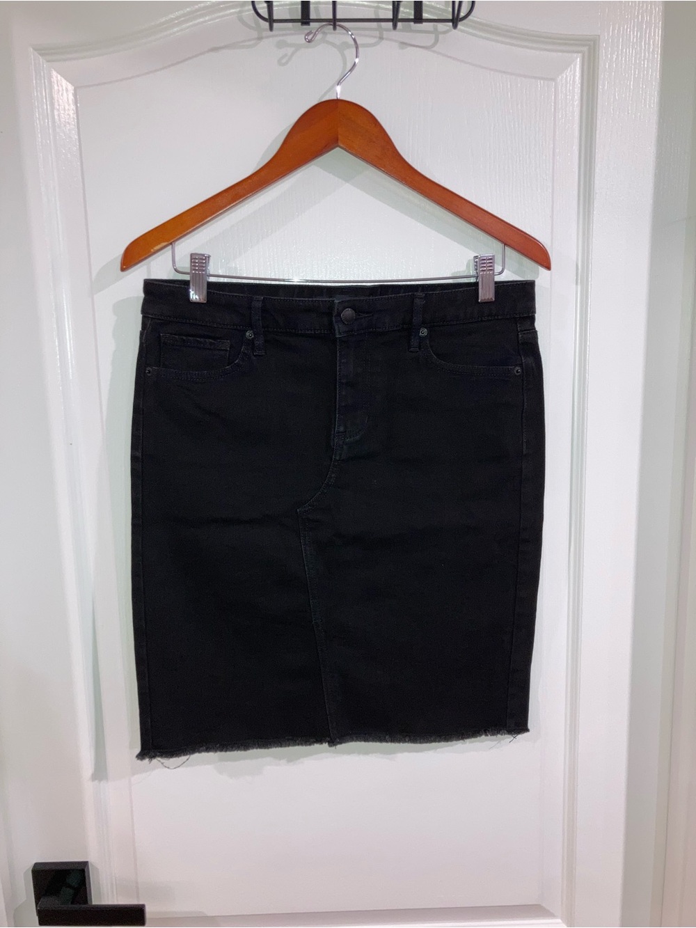Joe Fresh Black Raw Hem Jean Skirt - size 6